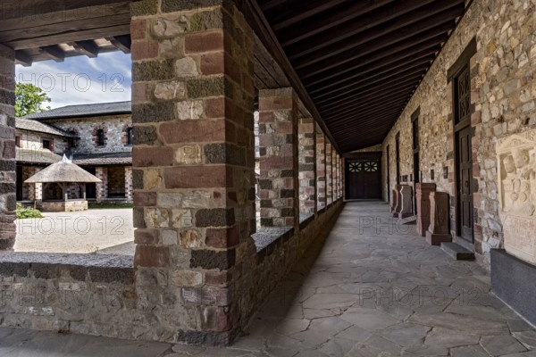 Colonnades, corridor around the courtyard of the Principia Commandery, Saalburg Roman fort, reconstructed cohort fort, museum, archaeological park, Upper Germanic Raetian Limes, border of the Roman Empire, Bad Homburg vor der Höhe, Taunus, Hesse, Germany, Europe