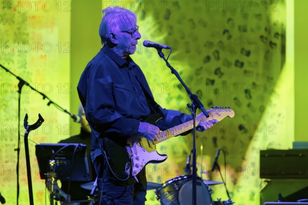 John Cale, musician, GB, POPtical Illusion Tour 2025, 03.04.2025, Columbiahalle, Berlin, Germany < english> John Cale, musician, GB, POPtical Illusion Tour 2025, April 3, 2025, Columbiahalle, Berlin, Germany, Europe