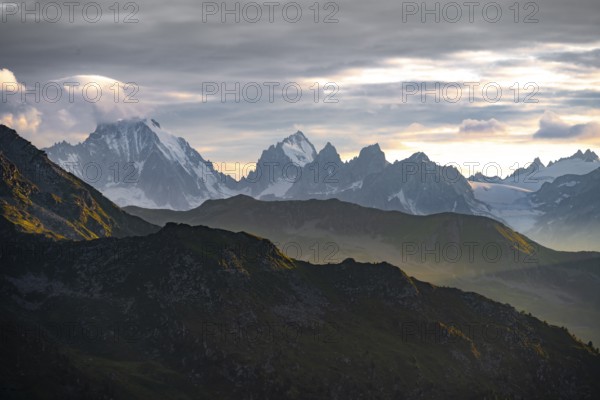 Evening mood in the mountains, view of the Dents-du-Midi mountain range, summit, Chablais Alps, Western Alps, Valais, Switzerland, Europe