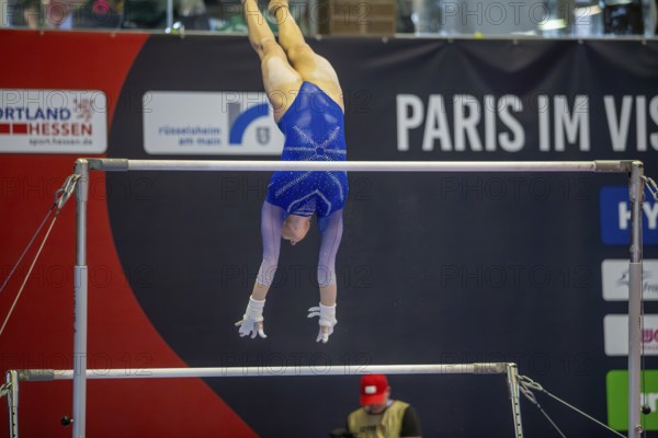 Olympic qualification in apparatus gymnastics in Rüsselsheim Picture: Lea Quaas on the uneven bars