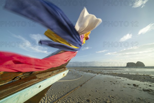 Longtail boat on the beach, at low tide, Koh Ngai Island, Andaman Sea, Satun Province, Southern Thailand, Thailand, Asia