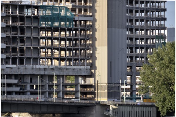 The Lufthansa high-rise (headquarters of the German airline until 2007) on the banks of the Rhine in Deutz becomes MaxCologne, renovation until 2012, Cologne, North Rhine-Westphalia, Germany, Europe