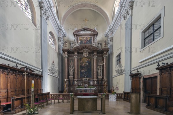 High altar from 1815 in the parish church, founded in 1307, baroqueised in the 18th century, Schärding, Lower Austria, Austria, Europe
