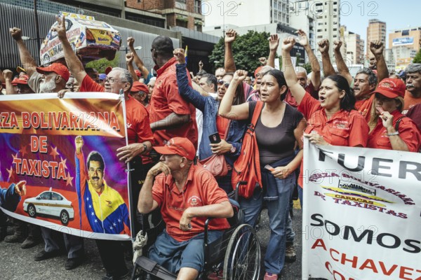 Demonstration in favour of the government of taxi and transport collectives, Chacao, Caracas, Venezuela, South America