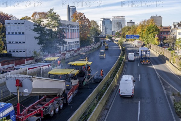 New whisper asphalt surface for the A40 motorway, in the city of Essen, direction Dortmund, 95, 000 square metres of porous asphalt will be laid over a distance of around 6 km, the motorway will be closed for 1 week, North Rhine-Westphalia, Germany, Europe