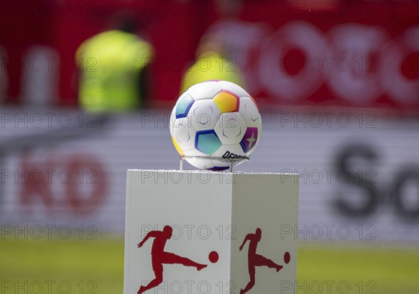 Kaiserslautern, 20 April 2024: Close-up of the Derbystar Bundesliga Brillant APS, the official match ball of the Bundesliga and Bundesliga 2 in the 2023/2024 season