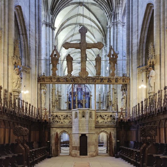 Choir stalls, rood screen, triumphal cross group and nave vault, Cathedral of St Stephen and St Sixtus, Halberstadt, Saxony-Anhalt, Germany, Europe