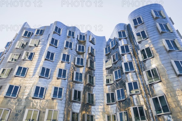 Building, Frank O. Gehry, Media Harbour, Harbour, Düsseldorf, North Rhine-Westphalia, Germany, Europe