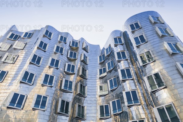 Building, Frank O. Gehry, Media Harbour, Harbour, Düsseldorf, North Rhine-Westphalia, Germany, Europe