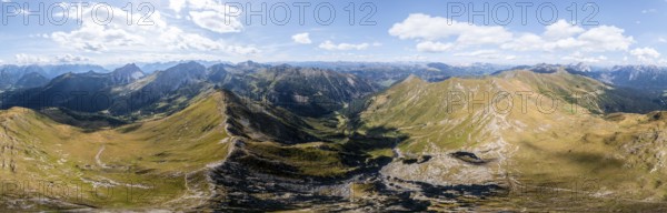 Alpine panorama, Carnic main ridge, view of Sesto Dolomites, Carnic High Trail, Carnic Alps, Carinthia, Austria, Europe