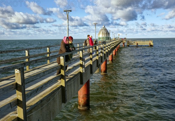 Diving gondola at the Zingst pier, cloudy mood, Zingst, Fischland-Darß-Zingst peninsula, Mecklenburg-Western Pomerania, Germany, Europe