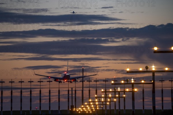 Approach to Düsseldorf International Airport, southern runway, 05R/23L, lighting, North Rhine-Westphalia, Germany, Europe