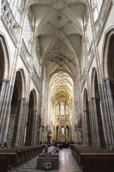 Prague castle, Gothic Metropolitan Cathedral of Saints Vitus, Wenceslas and Adalbert, Central nave and ceiling, Prague, Czech Republic, Europe