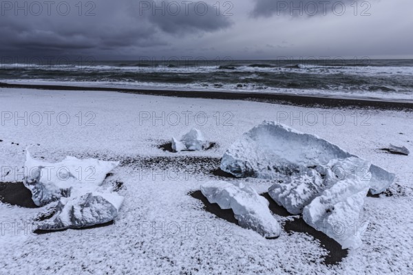 Ice floes on the beach, snowy, waves, sea, clouds, winter, Diamond Beach, Breidamerkursandur, Jökulsarlon, Iceland, Europe