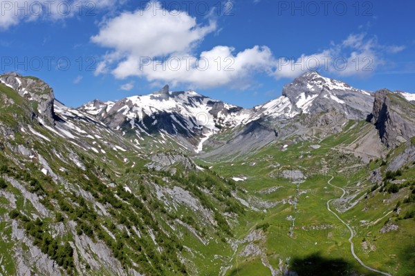 The Euloi alpine plateau, Tita Seri summit tooth at the back, Dent Favre summit on the right, Ovronnaz hiking area, Valais, Switzerland, Europe