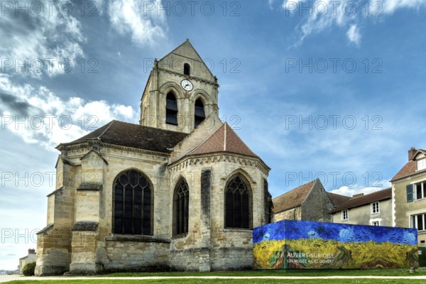 Auvers-sur-Oise. Notre-Dame-de-l'Assomption church painted by Vincent Van Gogh. Val-d'Oise department. Ile-de-France. France. Europe