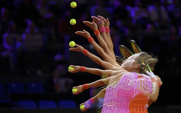 Feature, multishot, multiple exposure, motion effect, Veronika Kudermetova (RUS) action, serve, tennis, Porsche Cup 2024, Porsche Arena, Stuttgart, Baden-Württemberg, Germany, Europe