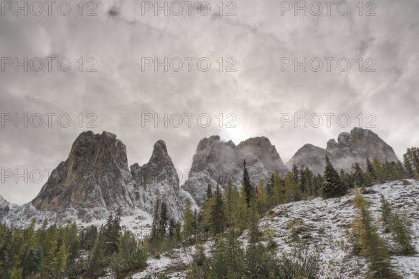 View of part of the Odle Group, Gampenwiese, Dolomites, snow, Puez-Odle nature park Park, St. Magdalena, Funes, Funes, Funes Valley, South Tyrol, Italy, Europe