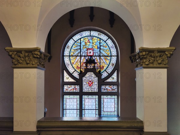 Stained glass window in the main staircase with the town coat of arms by Ferdinand Müller in Quedlinburg Town Hall, Saxony-Anhalt, Germany, Europe