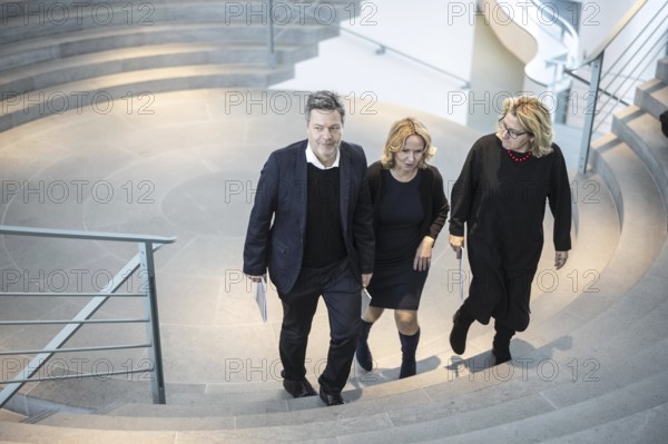 Steffi Lemke (Buendnis 90 Die Gruenen), Bundesministerin fuer Umwelt, Naturschutz, nukleare Sicherheit und Verbraucherschutz, Svenja Schulze (SPD), Bundesministerin fuer wirtschaftliche Zusammenarbeit und Entwicklung, Olaf Scholz (SPD), Bundeskanzler, An