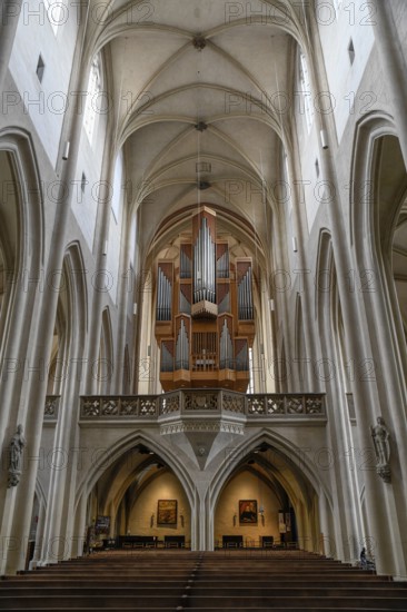 Middle nave with church organ, Rieger organ, St.-Jakob church, gothic basilica, Rothenburg ob der Tauber, Romantic Road, Franconia, Bavaria, Germany, Europe