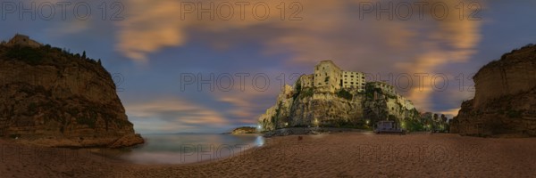 360° panorama on the beach Lido Le Roccette Club Tropea with the old town of Tropea perched on rocks of sandstone and the sunset and bizarre cloudy sky, Tropea, Vibo Valentia, Calabria, Southern Italy, Italy, Europe