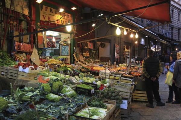 Palermo old town, market, market day in La Vucciria district, Mercato Vucciria, Sicily, Italy, Europe
