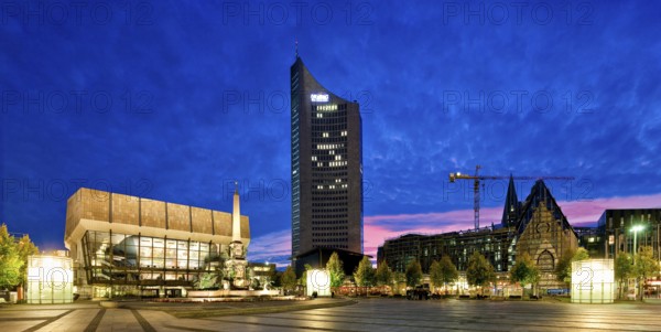 Augustusplatz is located at the end of Grimmaische Straße in Leipzig. It is approx. 40, 000 m² in size and is surrounded by the opera house, Gewandhaus, university, city tower block and main post office. The university's city centre campus is currently being redesigned