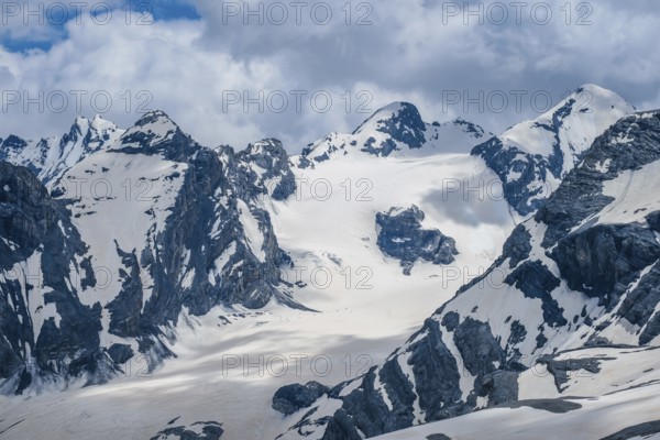 Stilfserjoch, Vinchgau, South Tyrol, Italy, mountain landscape on the Ortler, Italian Alps, snowy landscape on the Stilfser Joch pass road The Ortler Alps in Vinschgau with their almost 100 glaciers are a mountain massif about 50 kilometres long and 40 kilometres wide, Europe