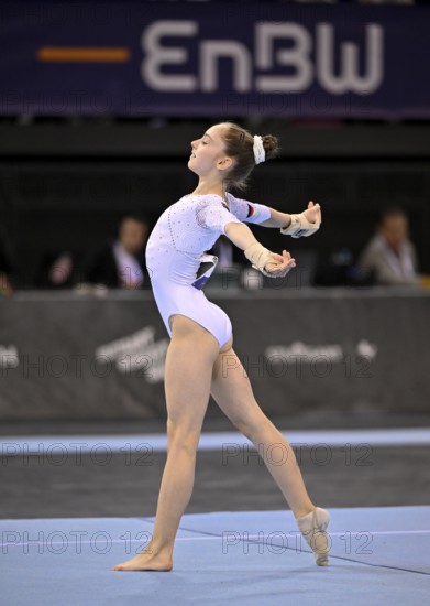 Frederika Suhl GER Floor action gymnastics, EnBW DTB-Pokal, Porsche-Arena, Stuttgart, Baden-Württemberg, Germany, Europe