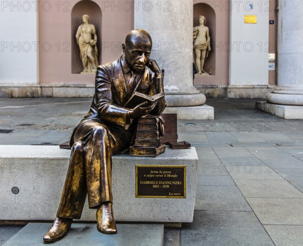 Monument to Gabriele D'Annunzio, poet of Fascism, Old Stock Exchange, by Antonio Molari, 1806, Piazza della Borsa, Trieste, harbour town on the Adriatic, Friuli, Italy, Trieste, Friuli, Italy, Europe