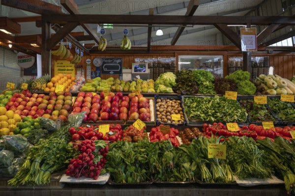 Fruit and vegetables, display, Kleinmarkthalle, covered market hall, Frankfurt am Main, Hesse, Germany, Europe