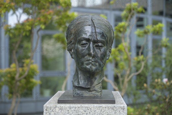 Bust of Edith Stein, Street of Remembrance, Spreebogen, Moabit, Mitte, Berlin, Germany, Europe