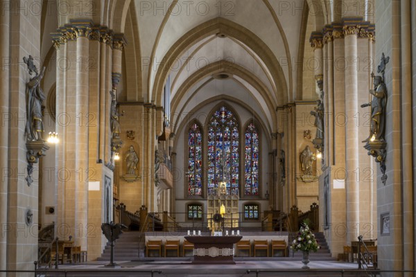 Altar, Paderborn Cathedral, Paderborn, Westphalia, North Rhine-Westphalia, Germany, Europe