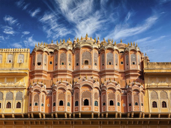 Famous Rajasthan Indian tourist landmark, Hawa Mahal palace (Palace of the Winds), Jaipur, Rajasthan, India, Asia
