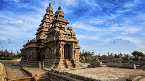 Panorama of famous Tamil Nadu landmark, Shore temple, world heritage site in Mahabalipuram, Tamil Nadu, India, Asia