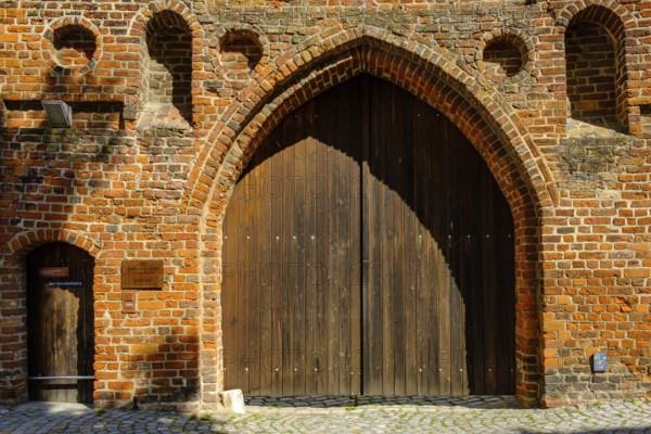 The Stralsund Maritime Museum in the former Katharinenkloster, headquarters of the German Maritime Museum, Hanseatic City of Stralsund, Mecklenburg-Western Pomerania, Germany, Europe