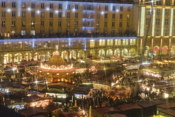 The Striezelmarkt, which has been held since 1434, is the oldest Christmas market in Germany and takes place on the Altmarkt. In 2009 the market was redesigned, a special landmark is for example the world's largest candle arch