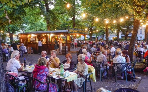 Wine Fountain, Rüdesheimer Platz, Wilmersdorf, Berlin, Germany, Europe