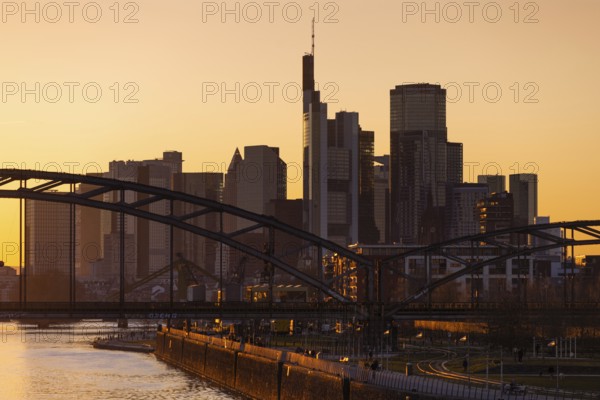 Sunset behind the Frankfurt banking skyline, Osthafen, Frankfurt am Main, Hesse, Germany, Europe