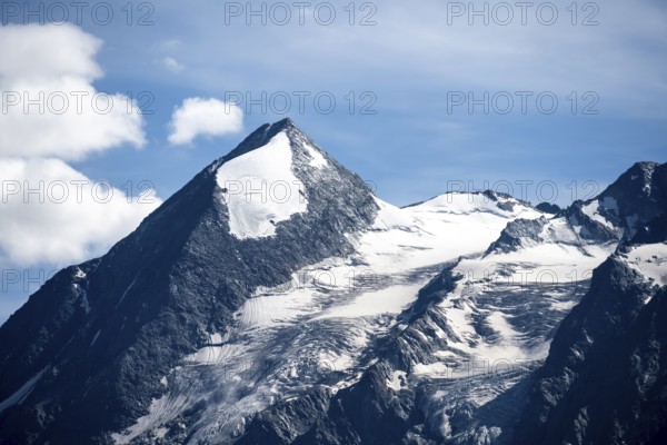 Summit in the high mountains, Combin de Corbassiere, Grand Combin, Fionnay, Valais Alps, Valais, Switzerland, Europe