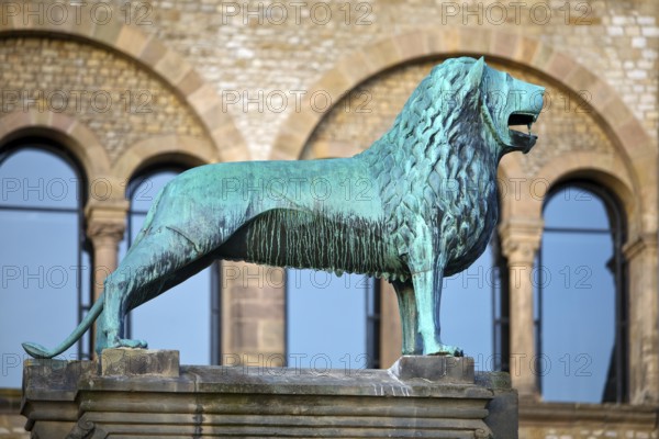 Bronze sculpture, replica of the Brunswick Lion, Imperial Palace of Goslar, Lower Saxony, Germany, Europe
