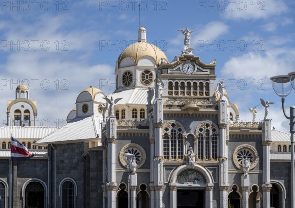 Exterior view, Basílica de Nuestra Señora de Los Ángeles, Cartago, Costa Rica, Central America