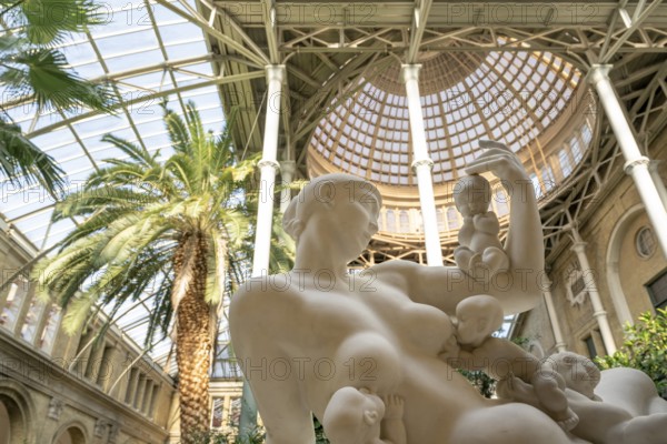 The Water Mother, marble sculpture by Kai Nielsen, Palm Garden, dome, Ny Carlsberg Glyptotek or New Carlsberg Glyptothek, Art Museum for Sculpture and Painting, architects Vilhelm Dahlerup and Hack Kampmann, Copenhagen, Denmark, Europe