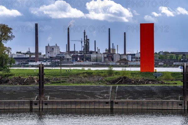 The Venator chemical plant in Duisburg-Homberg, on the Rhine, currently about half of the employees are to be made redundant, part of the production is to be relocated to Ürdingen, there are fears that the entire plant will be closed, formerly Sachtleben Chemie, Duisburg North Rhine-Westphalia, Germany, Europe