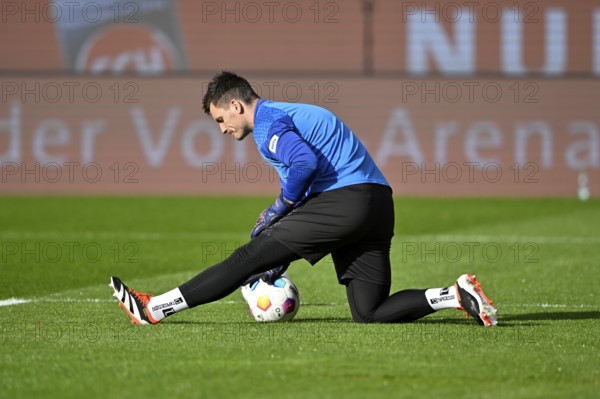 Goalkeeper Kevin Müller 1. FC Heidenheim 1846 FCH (01) warming up, training, Voith-Arena, Heidenheim, Baden-Württemberg, Germany, Europe