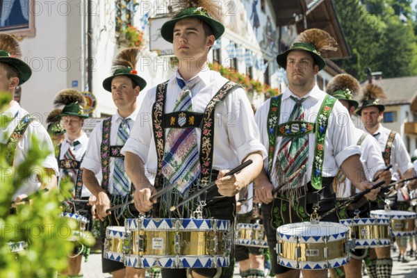 Traditional traditional costume parade, Garmisch-Partenkirchen, Werdenfelser Land, Upper Bavaria, Bavaria, Germany, Europe