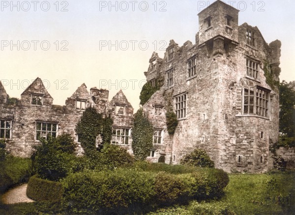Donegal Castle, a castle (Tower House) in the centre of the town of Donegal in the county of the same name in Ireland, Historical, digitally restored reproduction from a 19th century original, Record date not stated