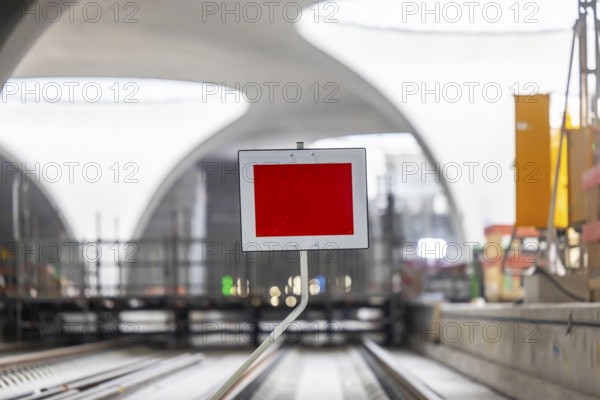 Stuttgart 21 construction site: the tracks still end at the new main station. Traffic sign Sh2, which prohibits further travel. Stuttgart, Baden-Württemberg, Germany, Europe