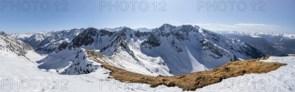 Summit of the Mitterzeigerkogel in winter, Sellraintal, Kühtai, Tyrol, Austria, Europe